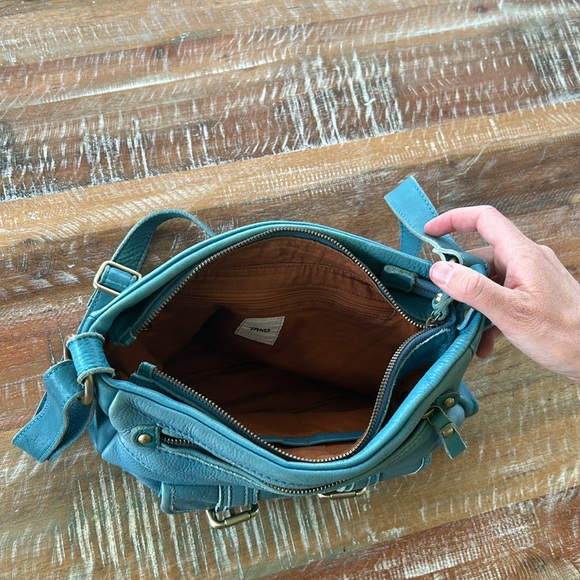 Anthropologie Crossbody Bag Genuine Leather Magnetic and Zipper Pockets - Picture 3 of 3